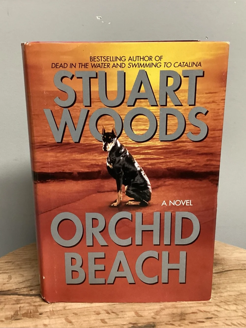 🟠 2/$10 - Orchid Beach - Hardcover / Hardback Edition - Stuart Woods - Vintage